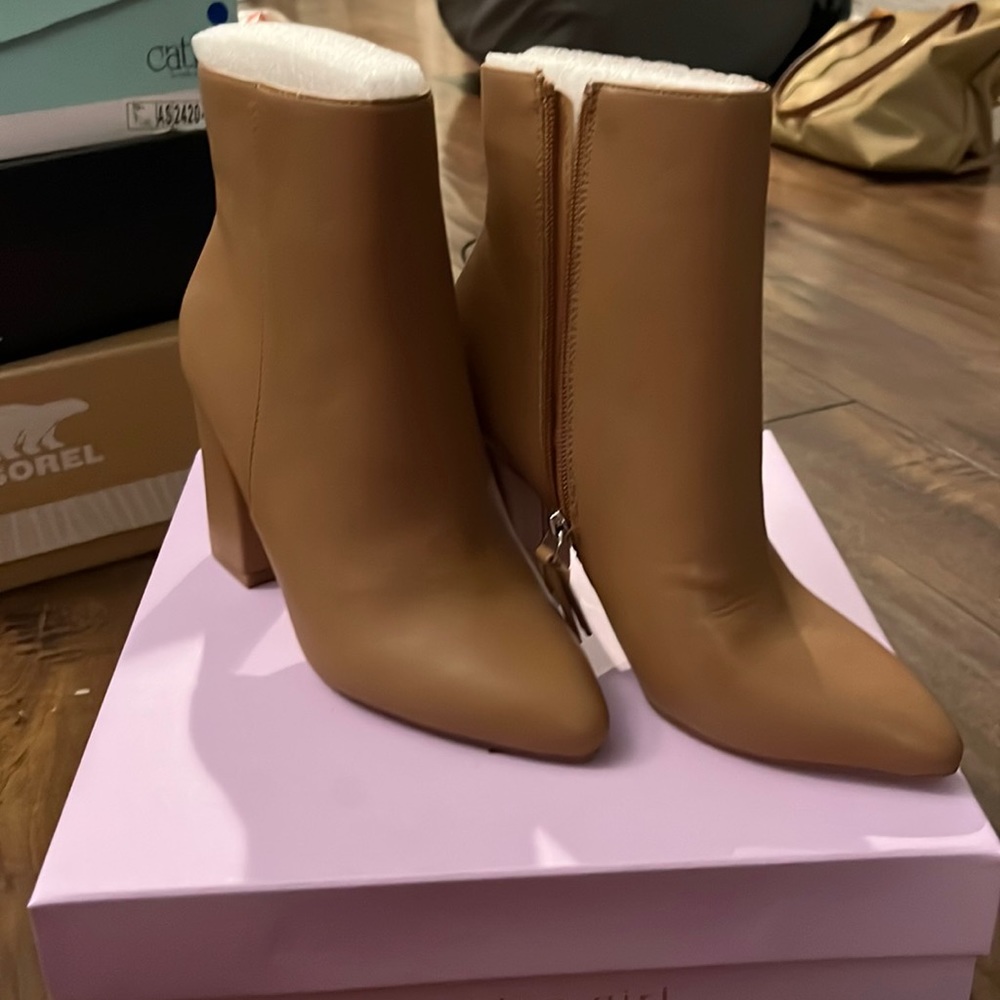Madden girl flexx ankle bootie